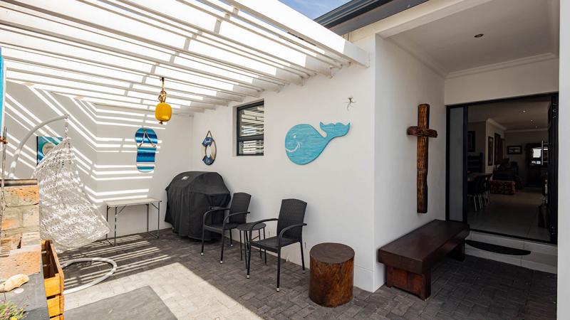 3 Bedroom Property for Sale in Sandy Point Western Cape